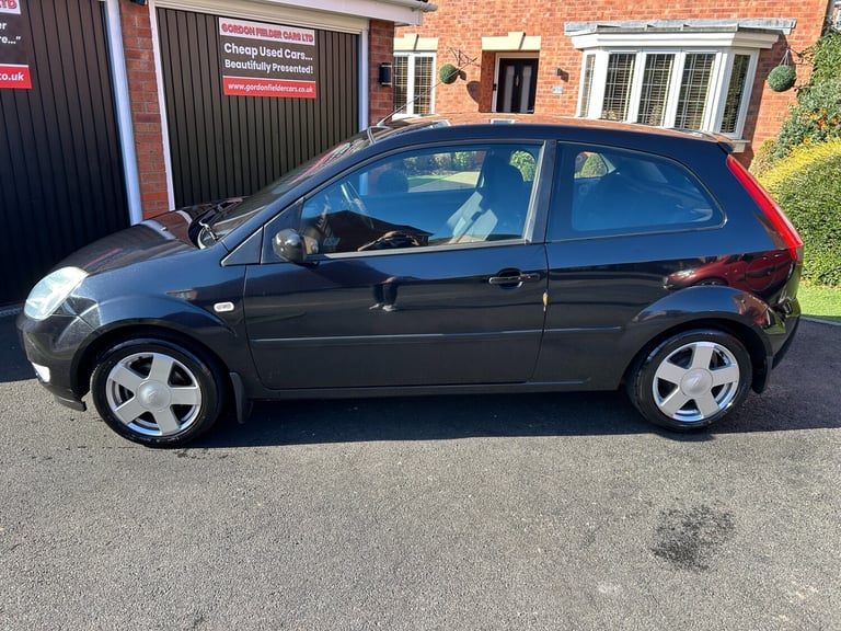2005 Ford Fiesta 1.4 Flame 3dr LOW MILES! DRIVES LOVELY! READ ON! HATCHBACK Petrol Manual