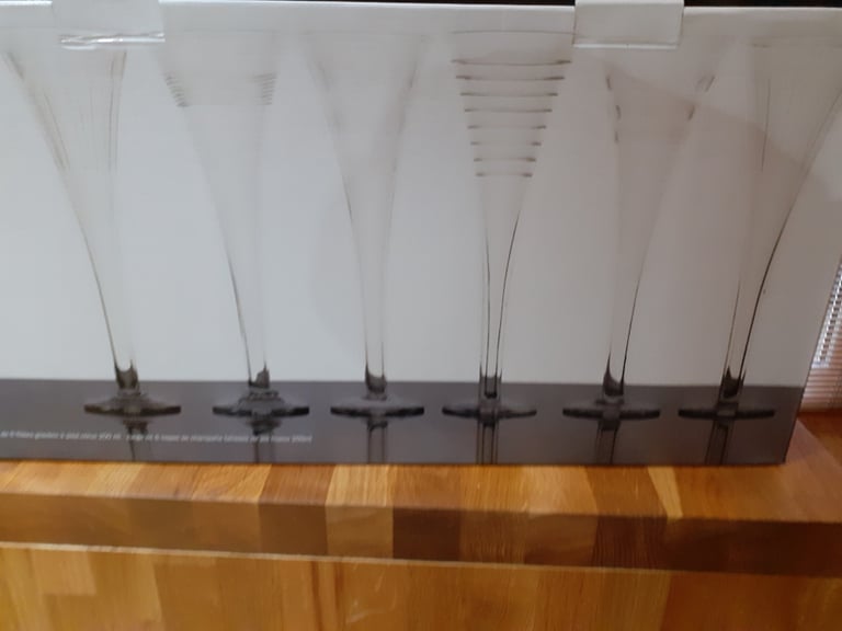 image for 6 wine glasses