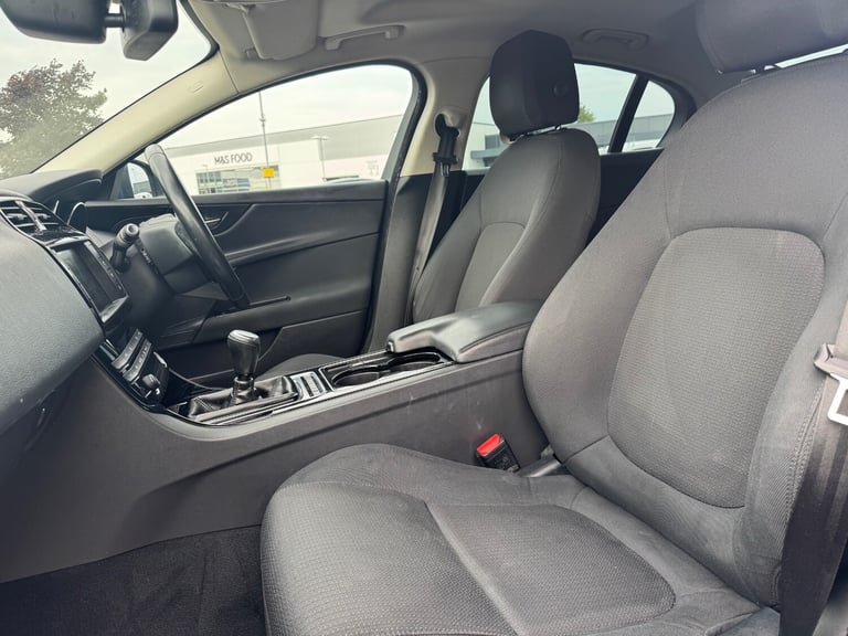 2015 Jaguar XE 2.0d SE 4dr SALOON Diesel Manual