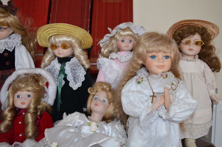 Alberon dolls Porcelain x 11 vintage – post or collect