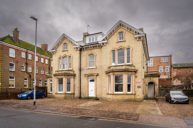 1 Bed Flat, Calthorpe House, NR30