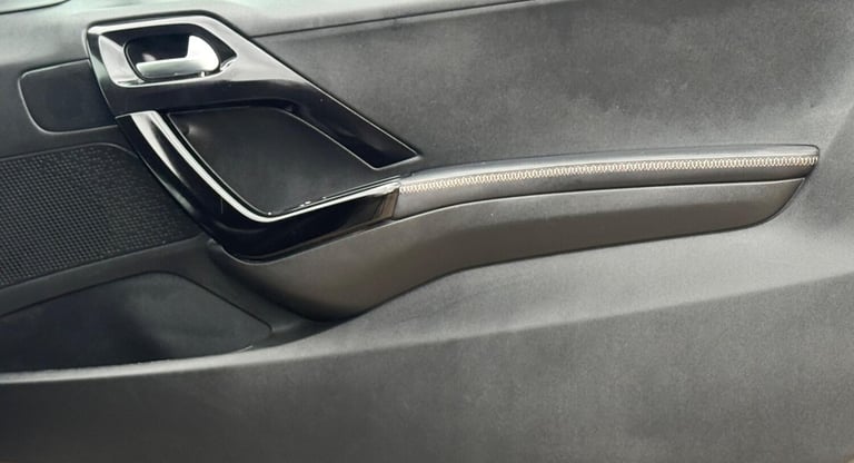 2015 Peugeot 208 1.2 VTi PureTech Allure Euro 5 3dr Petrol