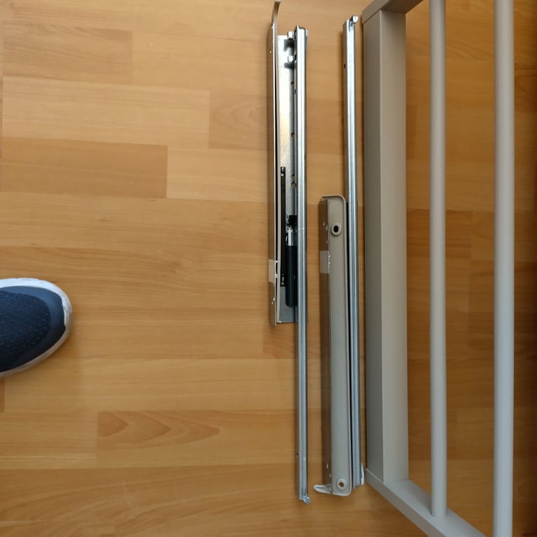 Pull-out Trousers hanger