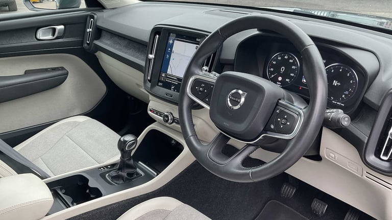 2018 Volvo XC40 1.5 T3 Momentum 5dr Estate Petrol Manual