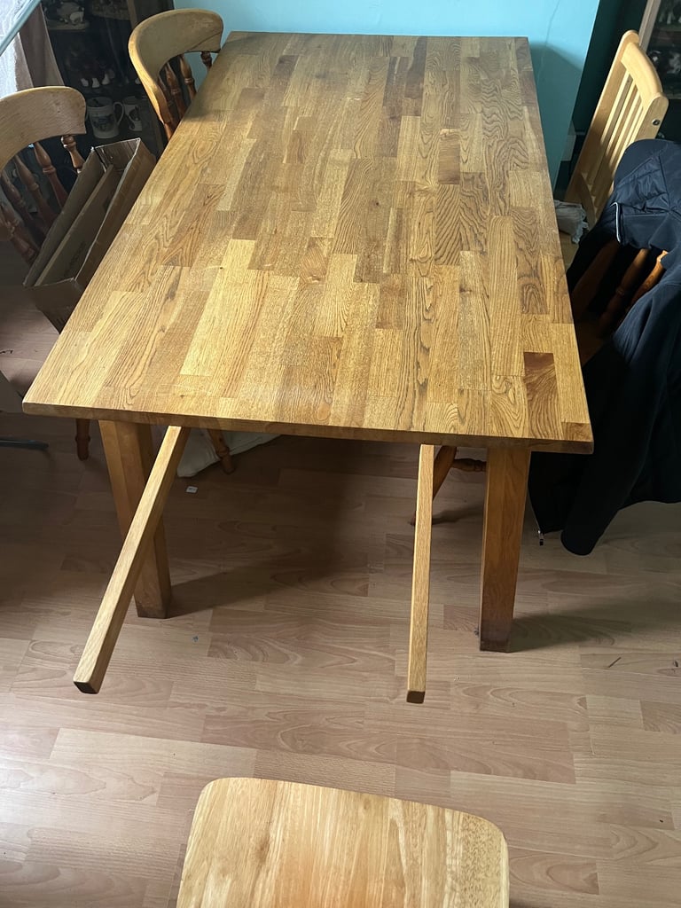 Oak extendable table 
