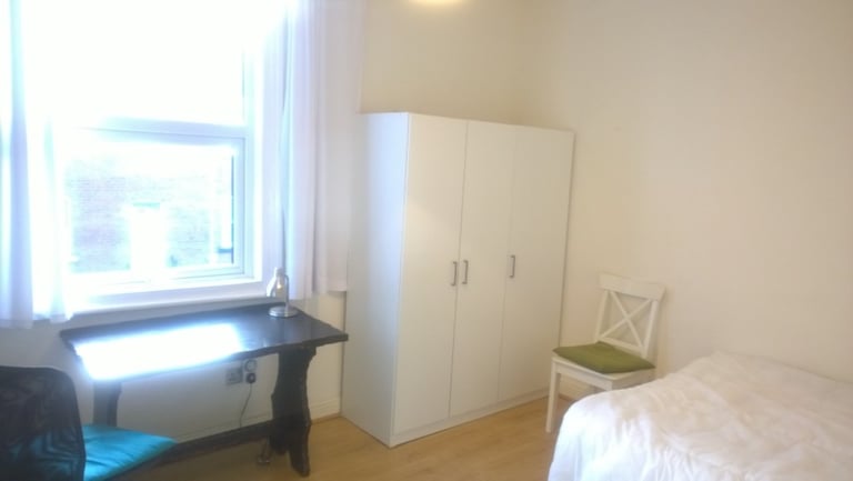 Short/Normal Let Double Rooms In An Amazing Place!