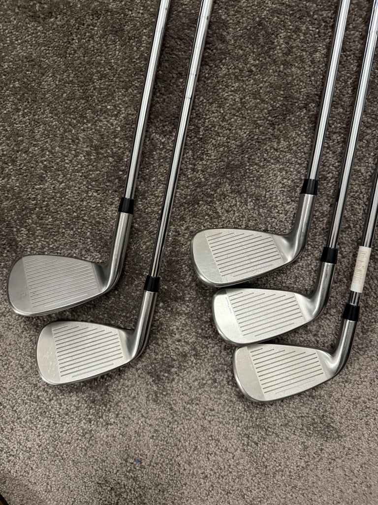 Cobra Aerojet iron set 6-PW with KBs shafts 