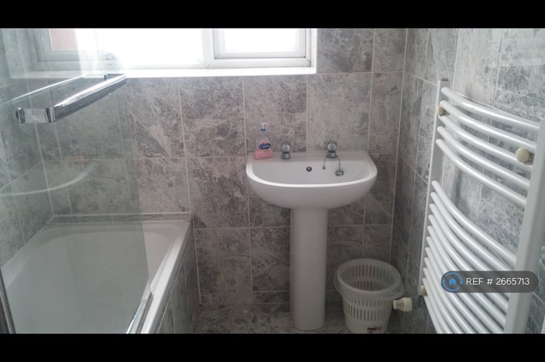 4 bedroom house in Trafalgar Road, Bournemouth, BH9 (4 bed) (#2665713)