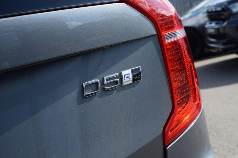 2017 Volvo XC90 2.0 D5 PowerPulse R-Design Auto 4WD Euro 6 (s/s) 5dr ESTATE Diesel Automatic