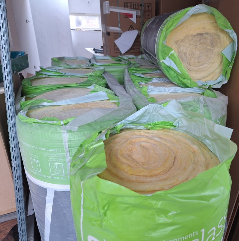 Insulation 14 rolls Superglass Timber & Rafter Roll 35 non-combustible glass mineral wool