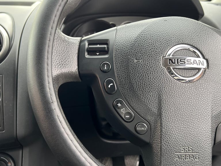 2009 Nissan Qashqai 1.5 dCi Visia 5dr HATCHBACK Diesel Manual