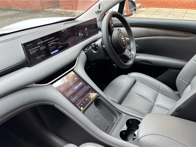 2025 MG IM6 Electric Estate Special Edition 553kW Launch Edition 100kWh 5dr AWD Auto SUV Electric...