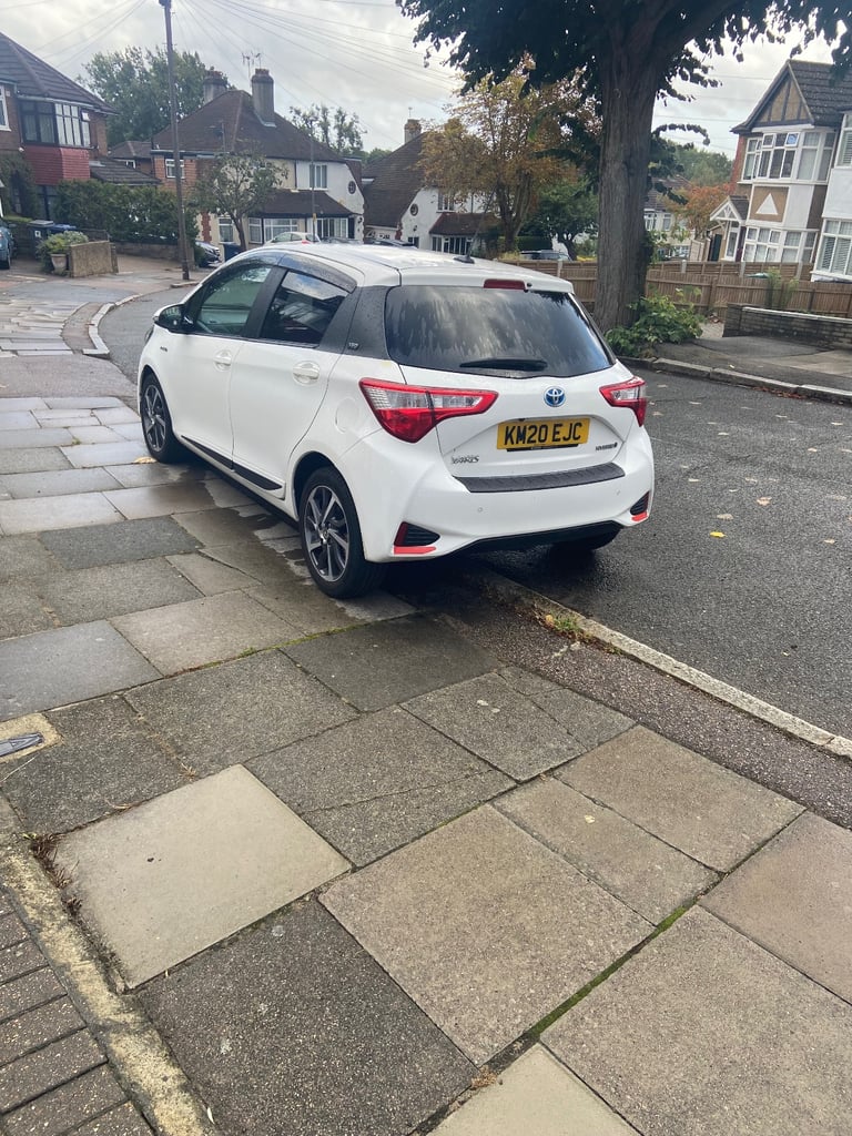 Back door it’s damaged I repaired 