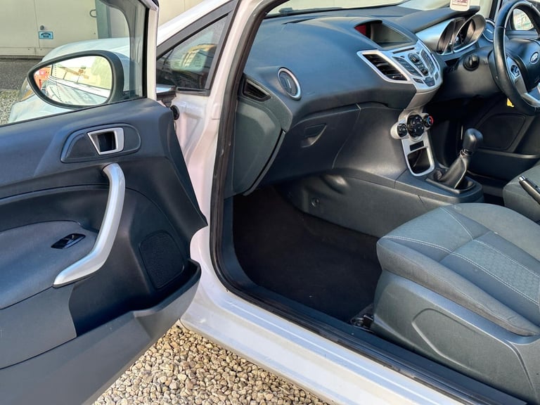 2012 Ford Fiesta 1.4 Zetec 3dr HATCHBACK Petrol Manual
