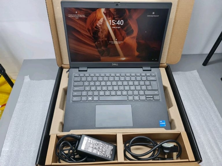 Dell latitude 3430 i5 12th gen, 16gb, 256gb. 