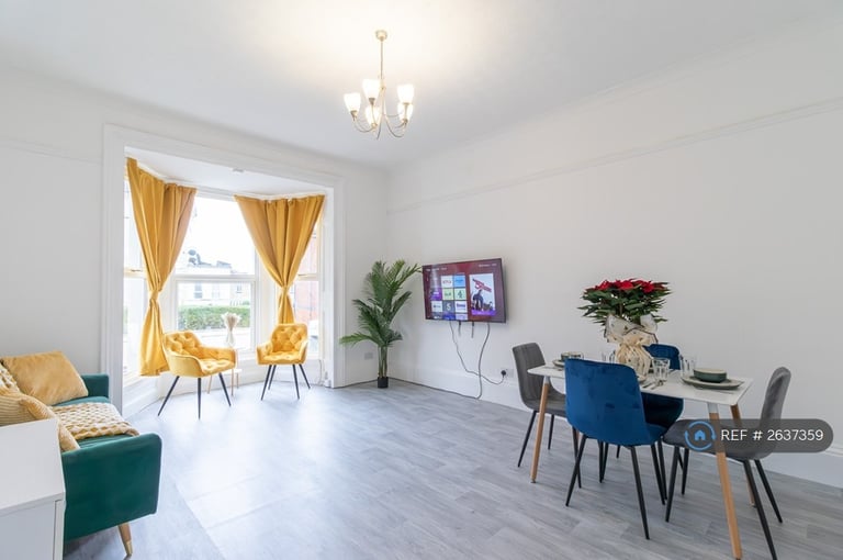 2 bedroom house in Waverley Road, Southsea, PO5 (2 bed) (#2637359)