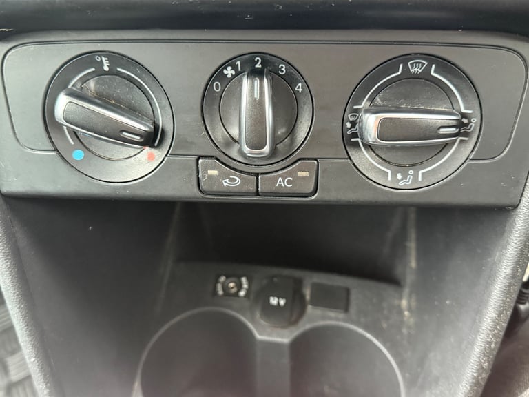 Volkswagen, POLO, Hatchback, 2011, Manual, 1390 (cc), 3 doors