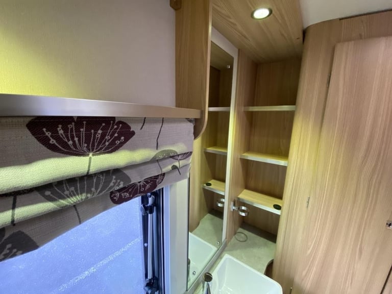 2015 COACHMAN VISION 450/2 DESIGN EDITION LUXURY CARAVAN