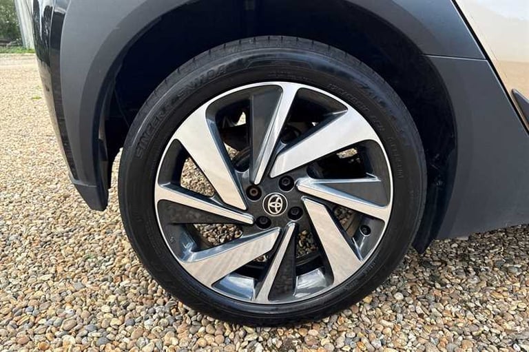 2022 Toyota Aygo X 1.0 VVT-i Edge Hatchback 5dr Petrol Manual Euro 6 (s/s) (72 ps) Hatchback Petr...