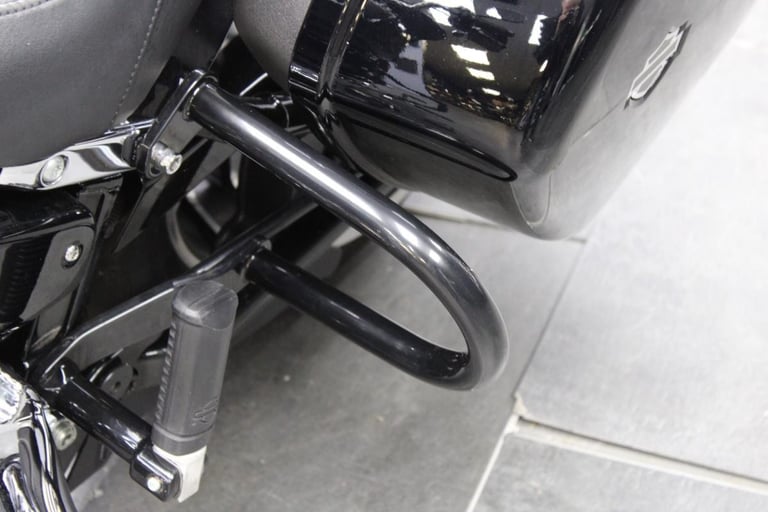 2021 Harley-Davidson FLSB Softail Sport Glide in Vivid Black