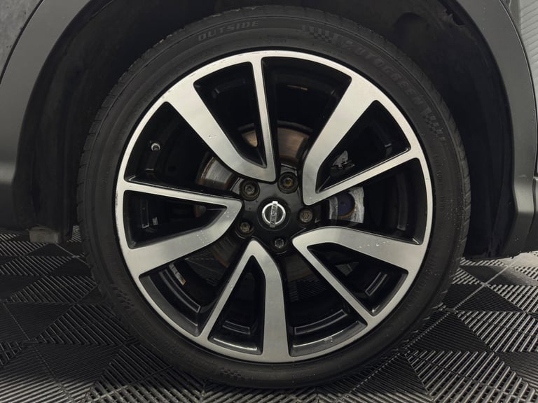 2015 Nissan Qashqai 1.2 DIG-T Tekna XTRON 2WD Euro 6 (s/s) 5dr HATCHBACK Petrol Automatic