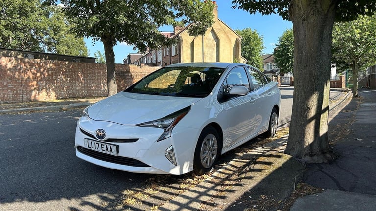 2017 Toyota Prius 1.8 VVT-h Active CVT Euro 6 (s/s) 5dr HATCHBACK Petrol/Electric Hybrid Automatic