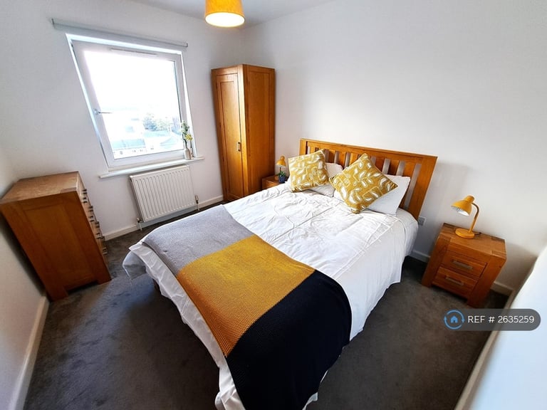 3 bedroom flat in Woolmonger Street, Northampton, NN1 (3 bed) (#2635259)