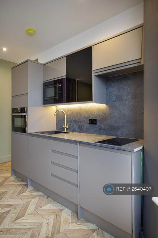 2 bedroom flat in Filey Place, Blackpool, FY1 (2 bed) (#2640407)