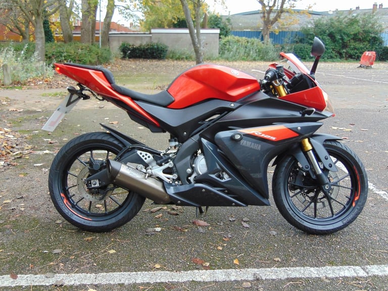 Yamaha YZFR125 ABS 2016 Supersport full power learner 125 Akrapovic Exaust FSH 