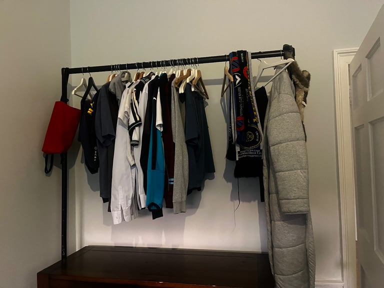 Metal clothes rail