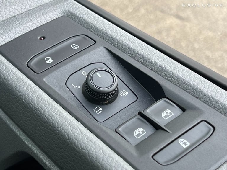 2024 Volkswagen Transporter 2.0 BiTDI 204 Highline Kombi Van 4MOTION DSG WINDOW VAN Diesel Automatic