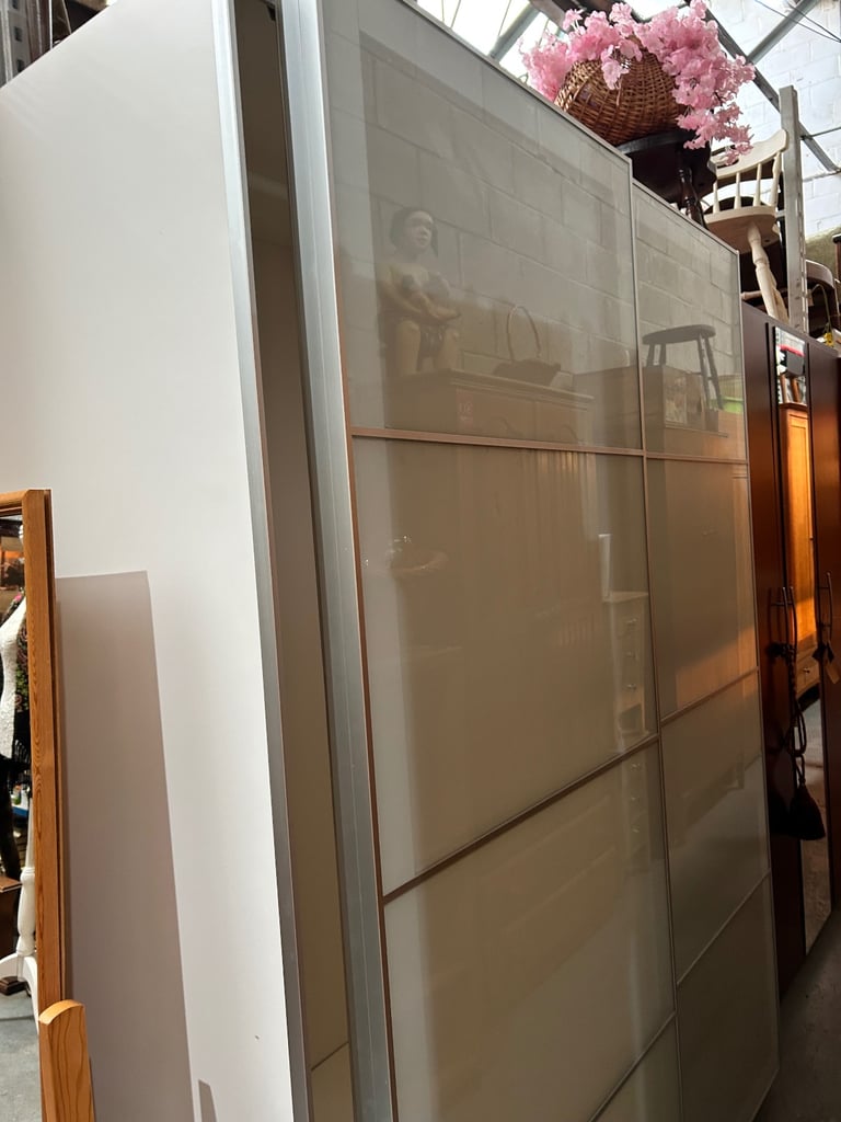 Wardrobe With Sliding Doors £300