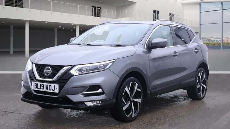 2019 Nissan Qashqai 1.5 dCi 115 Tekna 5dr ++ PANROOF / NAV / CAMERA / ULEZ / 5 SERVICES ++ HATCHB...