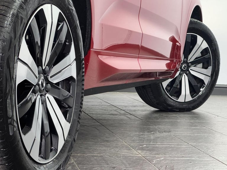 VOLVO XC60 2.0h T6 Recharge 18.8kWh Plus Auto AWD Euro 6 (s/s) 5dr 2024