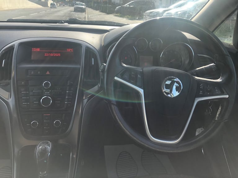 2011 Vauxhall Astra 1.6i 16V SE 5dr Auto ESTATE Petrol Automatic