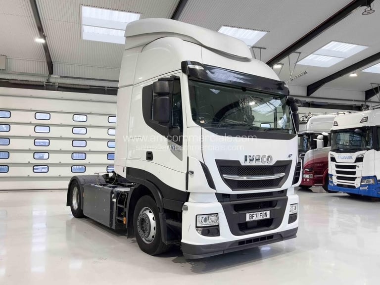 Iveco Stralis NP460, CNG Truck, Fixed Fifth Wheel, Visor, Rear Mounted Batteries