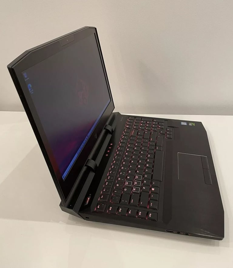 HP OMEN 17 Gaming Laptop - HIGH SPEC (Spares of Repair)