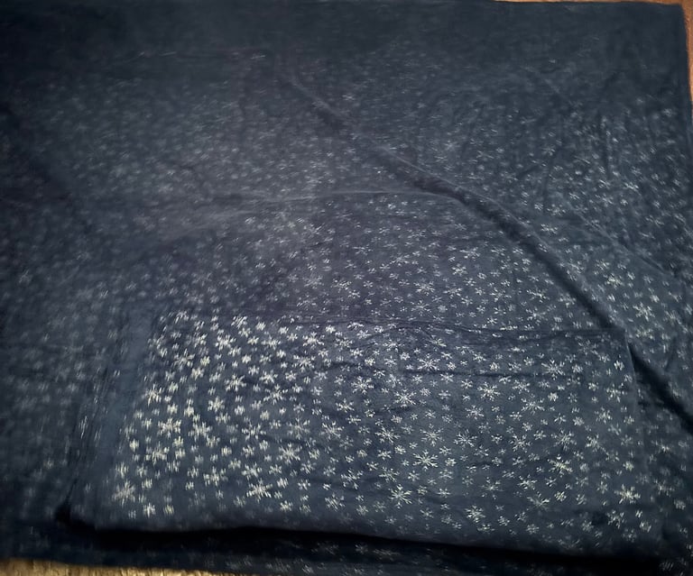 Lightweight Festive Throws x 2