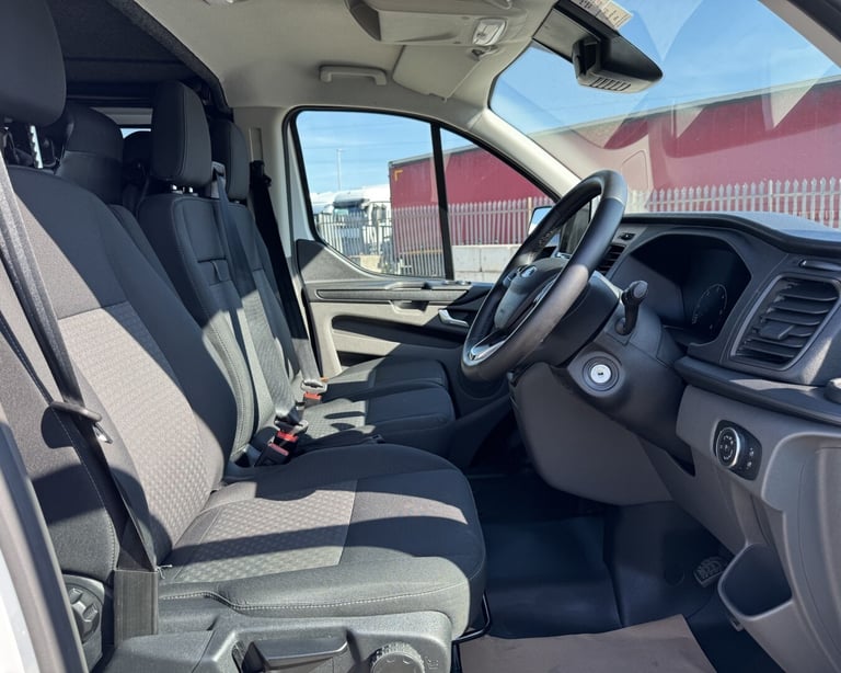 2023 Ford Transit Custom 2.0 EcoBlue 130ps Low Roof Trend 9 Seat MPV MPV Diesel Manual