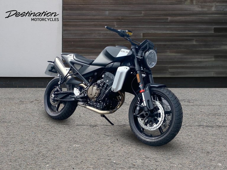 2025 Husqvarna Street SVARTPILEN 801 Petrol black 6 Speed