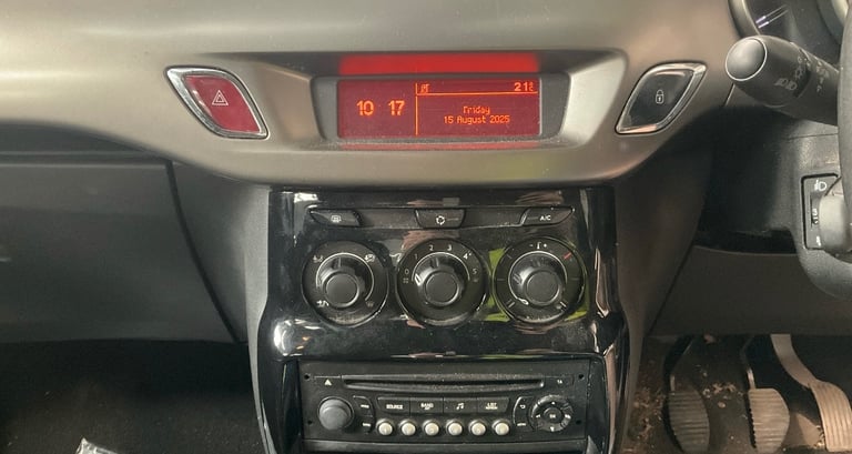 2014 Citroen C3 1.2 VTi Selection 5dr HATCHBACK Petrol Manual