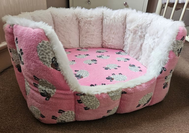 Bespoke dog bed