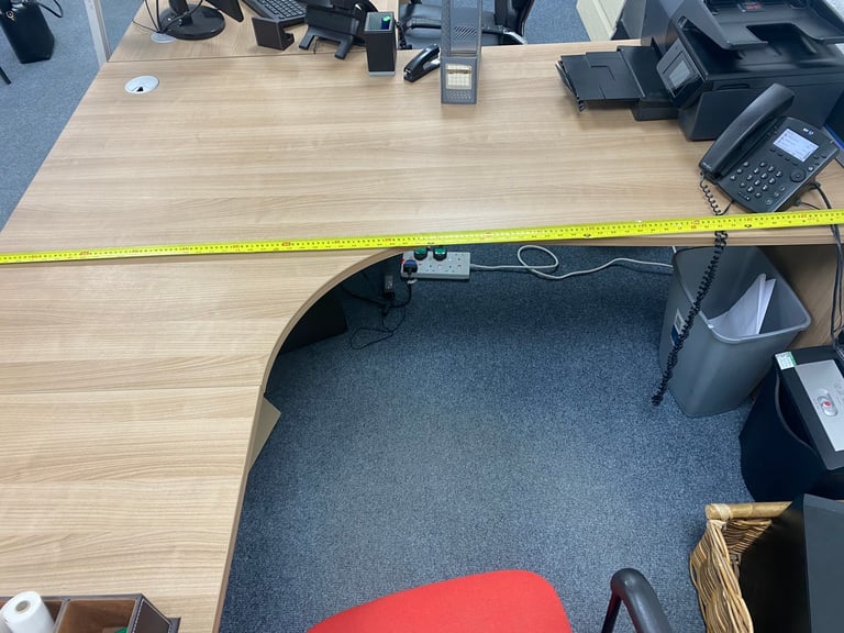 Office corner desk