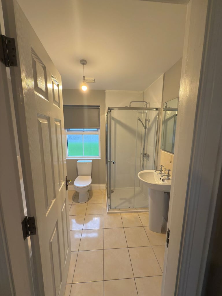 3 Bedroom Semi-Detached House to rent in Meigh