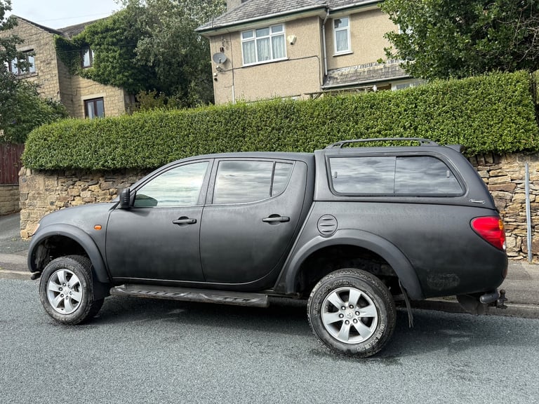 2008 MITSUBISHI L200 4-WORK D/C DOUBLE CAB MANUAL DIESEL 4X4 GREEN