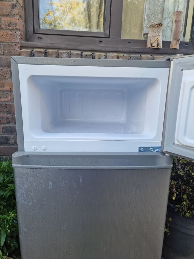 Cookology Under Counter Fridge Freezer 87L - Silver Brand new Almost 