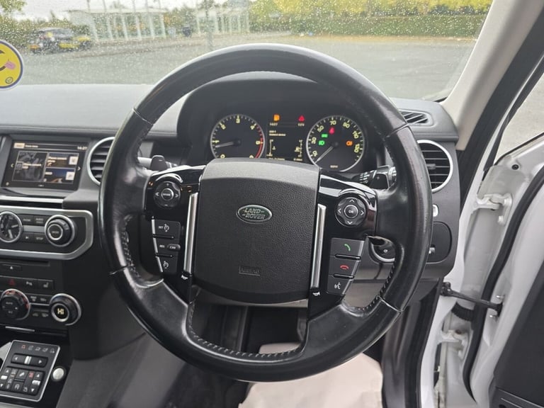 2015 Land Rover Discovery 3.0 SDV6 SE Tech 5dr Auto ESTATE DIESEL Automatic