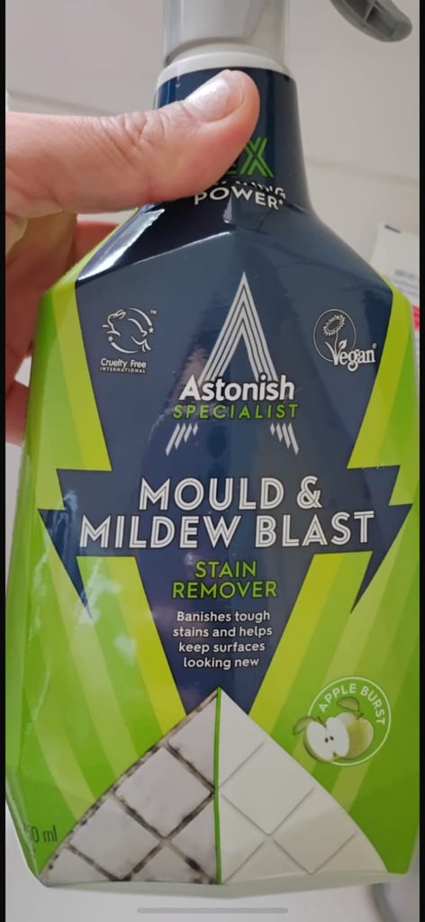 Huge Bundle of bedding includes pillows / covers / sheets / divers etc 