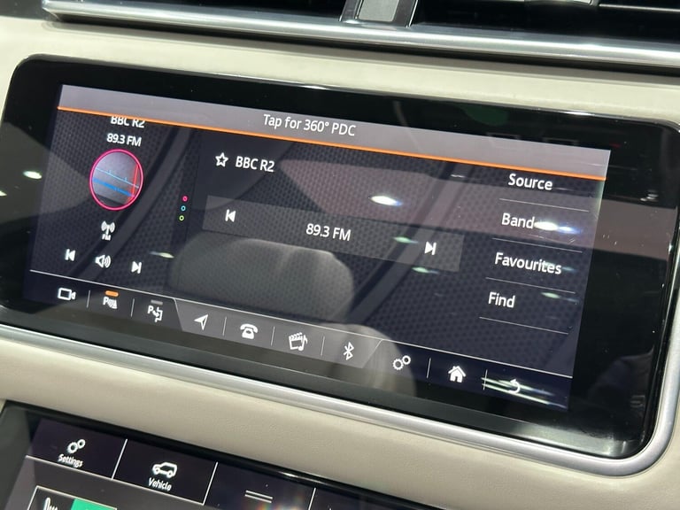 2019 Land Rover Range Rover Velar 2.0 D240 R-Dynamic HSE Auto 4WD Euro 6 (s/s) 5dr ESTATE Diesel ...