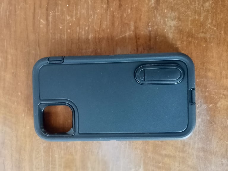 Spigen iPhone 11 & XR Phone Case with Stand